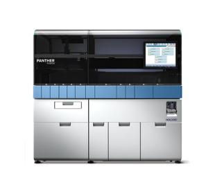 Hologic Panther Fusion® System auf weißem Hintergrund